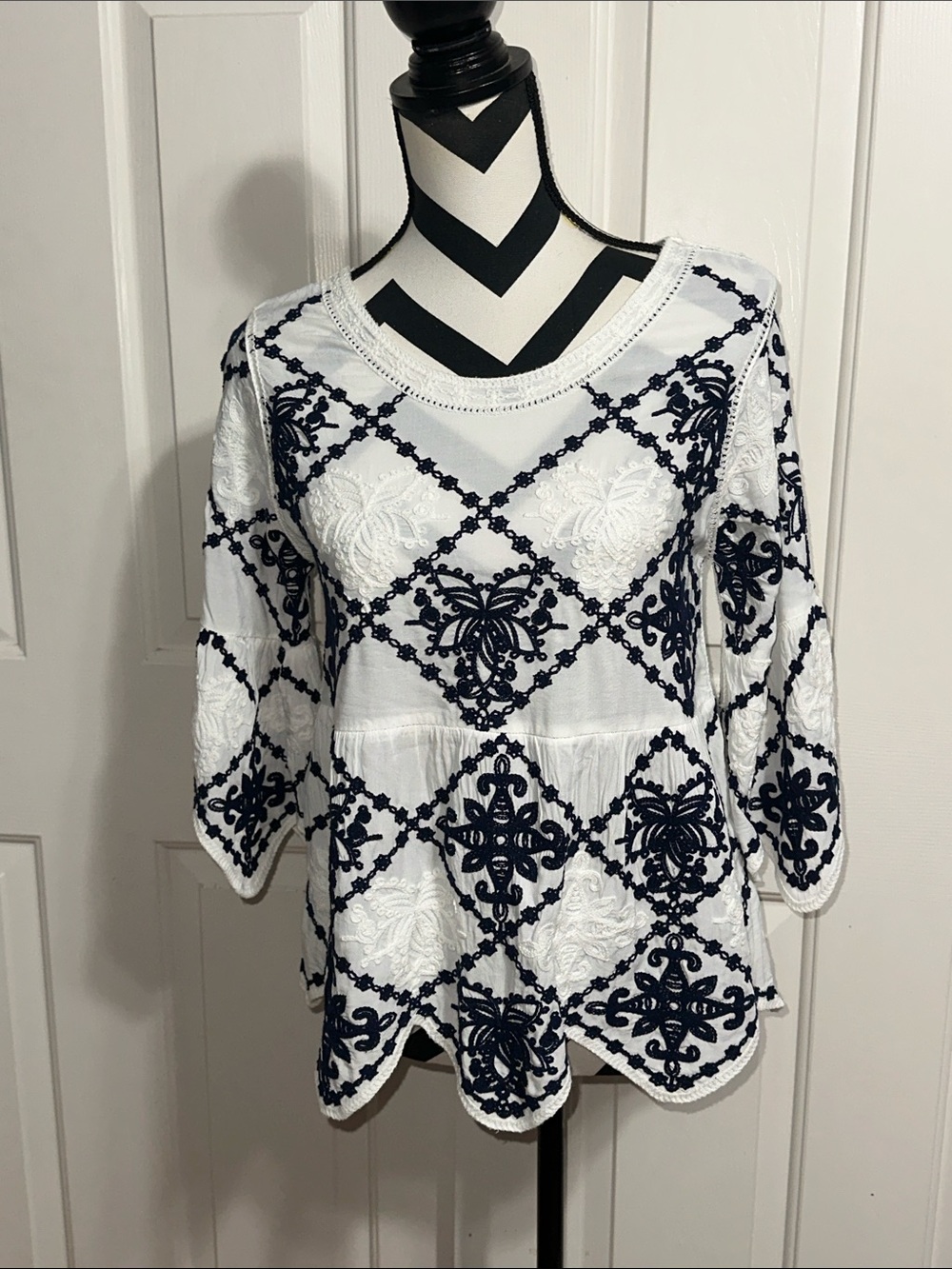 Kindred Embroidered White & Navy Women's Tunic Top